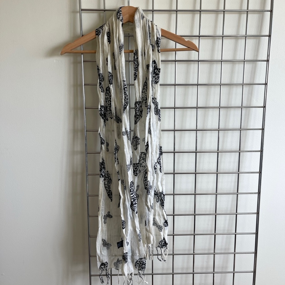 White and Black Patterned Scarf
